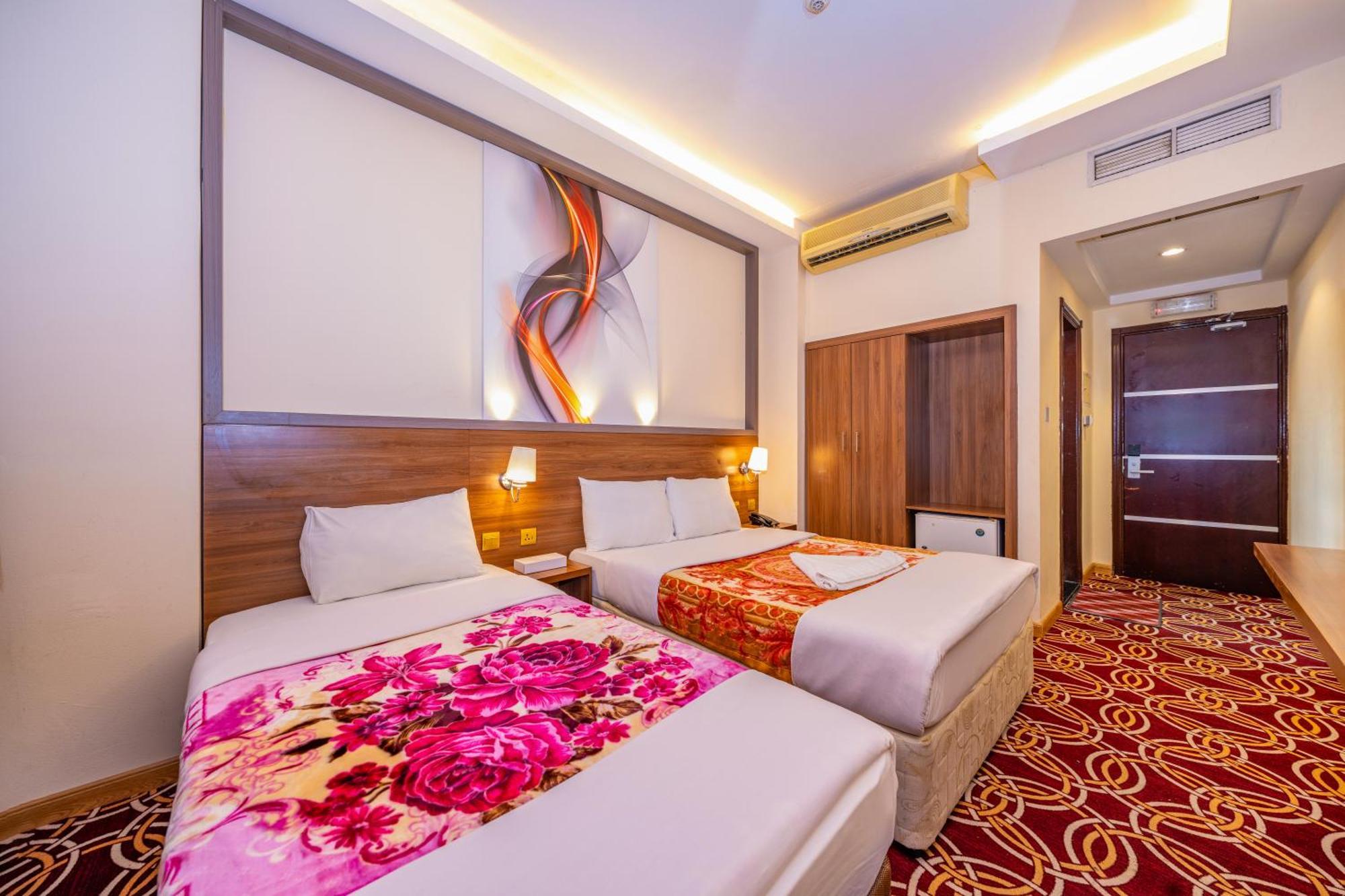 דובאי Tanha Hotel מראה חיצוני תמונה