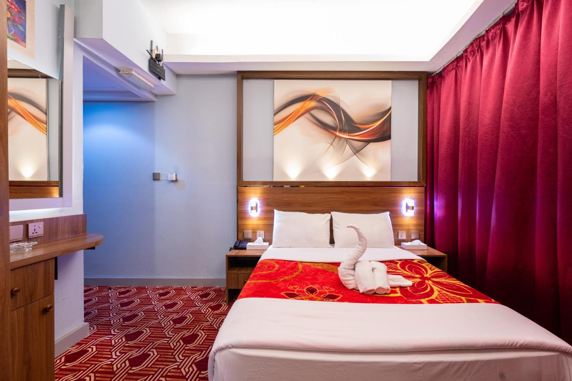 דובאי Tanha Hotel מראה חיצוני תמונה